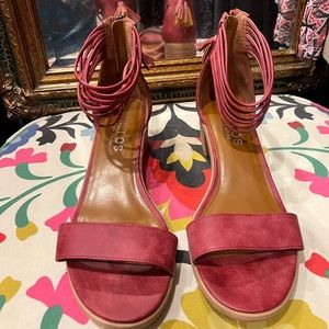 Toetos by Dream Pairs Super cute! 9.5